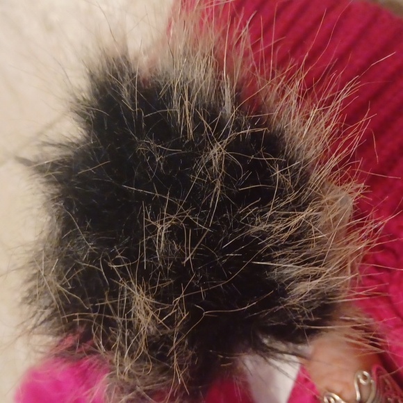 NWT Pink Interchangeable Faux Fur Pom Pom Knit Beanie - Picture 7 of 9